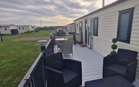 Buttercup Meadow 54 Golden Anchor Park, Modern 3 Bedroom Caravan, Dog Friendly, Free Wifi
